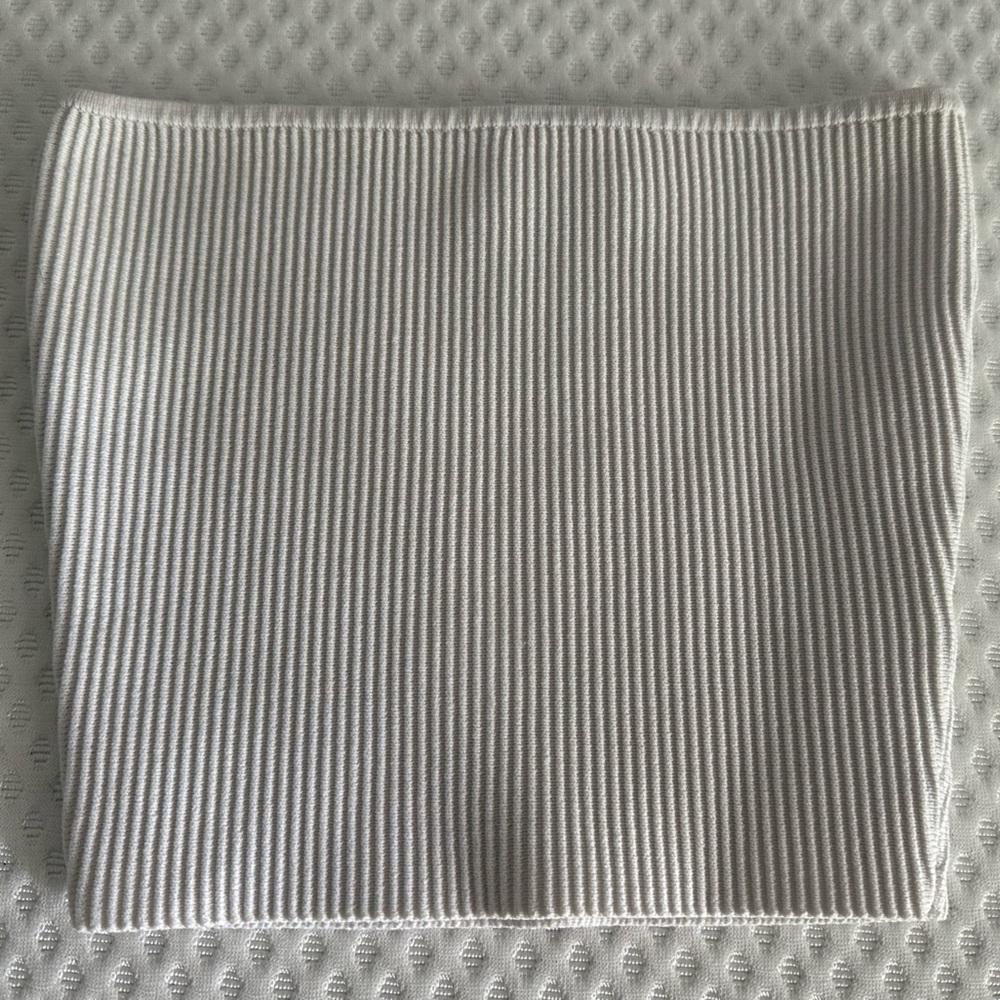 Babaton Gray and White Face Mask